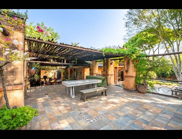 5 BEDROOM HOUSE FOR SALE IN WATERKLOOF